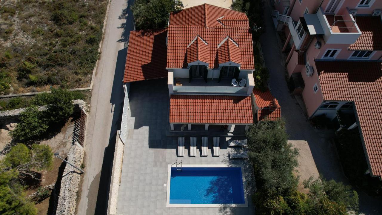 Villa Vesa Sevid Luaran gambar